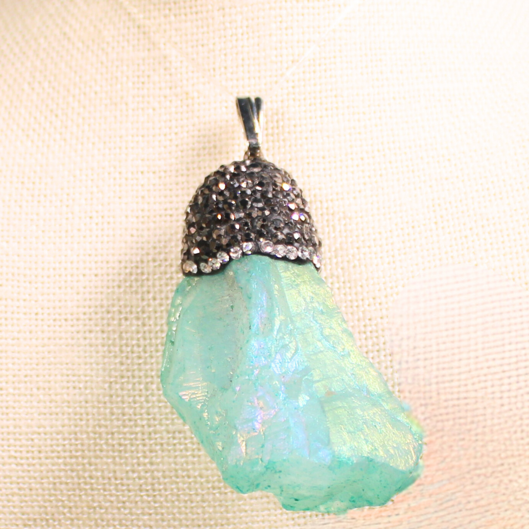 ANGEL HARP INFINITY NECKLACE - GREEN QUARTZ ANGEL AURA