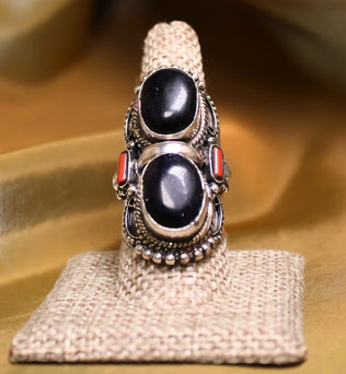 MEGA METAPHYSICAL RING - Double onyx and coral stacked ring