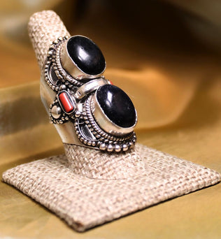 MEGA METAPHYSICAL RING - Double onyx and coral stacked ring